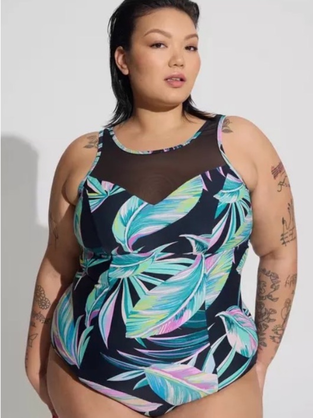 NWT Torrid Wireless Mesh Top Swimsuit - “Pretty Summer Leaves”